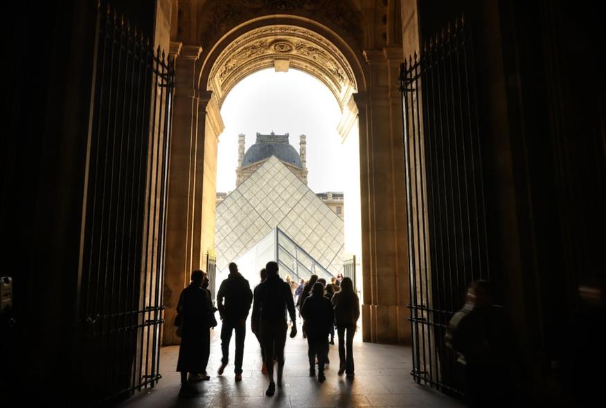 Λούβρο (AP Photo/Thomas Padilla)