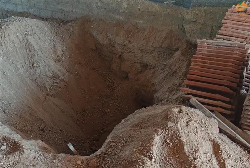 O απόμερος στάβλος που η 62χρονη έθαψε τη μητέρα της στη Βοιωτία (orangepress.gr)