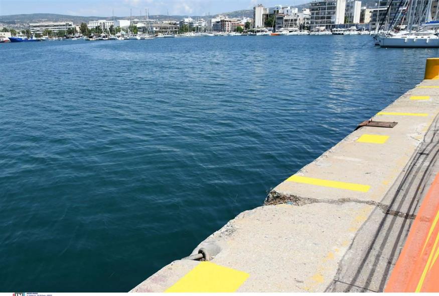 Συναγερμός στο λιμάνι του Πειραιά (Intime)