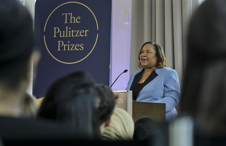 Η Ντάνα Κανέντι, διαχειρίστρια των βραβείων, ανακοινώνει τις υποψηφιότητες (AP Photo/Bebeto Matthews)