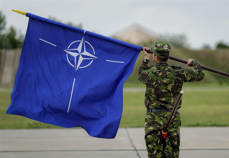 Η σημαία του ΝΑΤΟ (AP Photo/Vadim Ghirda)