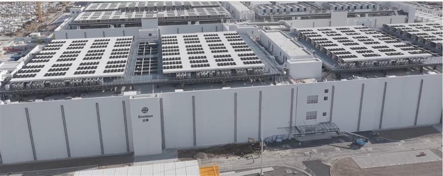 Εγκαταστάσεις data centers στο Ουλανκάμπ της Εσωτερικής Μογγολίας (screenshot/ CNN) Εγκαταστάσεις data centers στο Ουλανκάμπ της Εσωτερικής Μογγολίας (screenshot/ CNN)