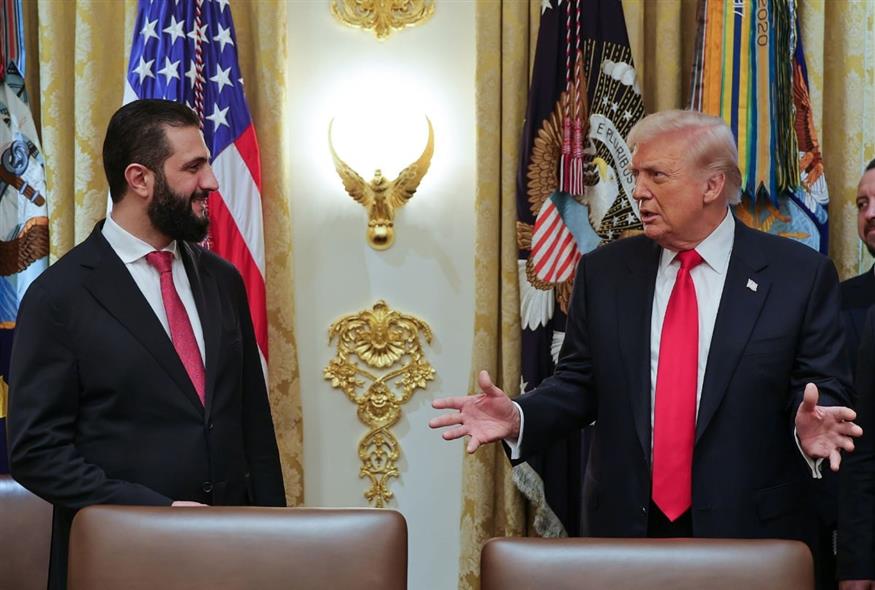 Τραμπ-Σάρα (AP)