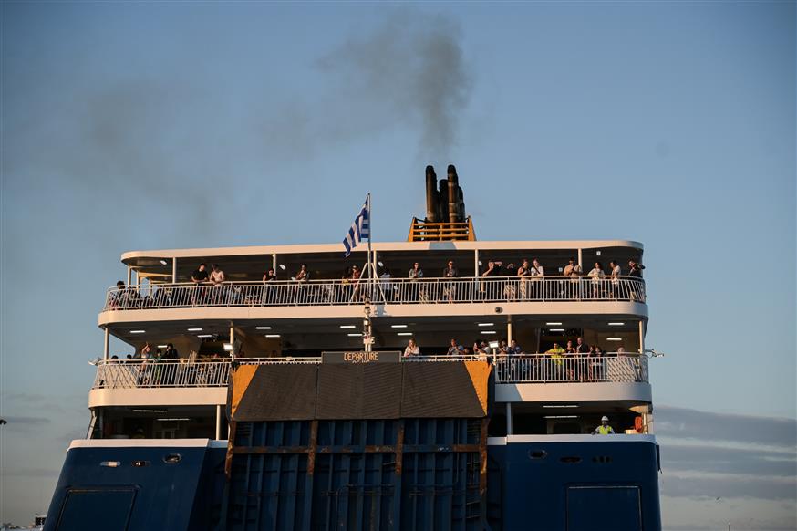 Η έξοδος των αδειούχων κορυφώνεται: 100% πληρότητα στα πλοία (EUROKINISSI) Η έξοδος των αδειούχων κορυφώνεται: 100% πληρότητα στα πλοία (EUROKINISSI)