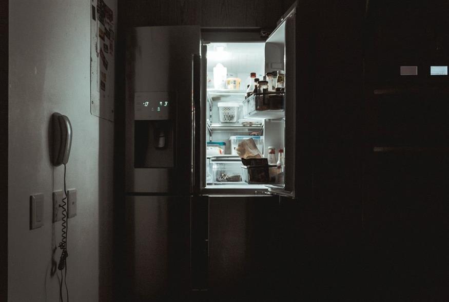 Ψυγείο σε σπίτι (Unsplash)