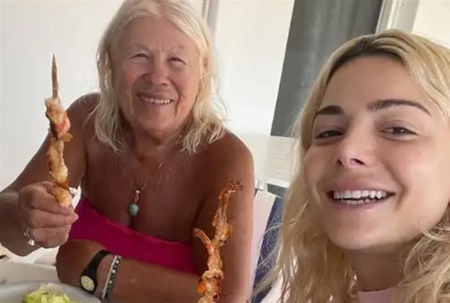 Η Ζόζεφιν μαζί με τη γιαγιά της (Copyright: Instagram)
