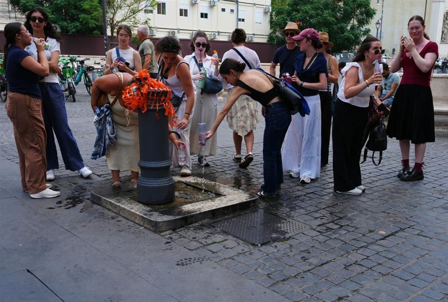 Καύσωνας στην Ιταλία (ΑP) Καύσωνας στην Ιταλία (ΑP)