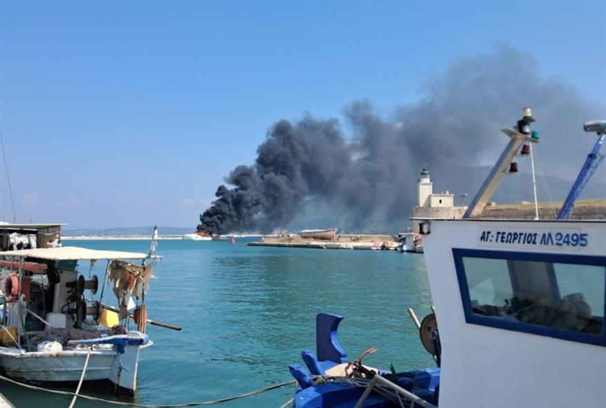 Πυρκαγιά σε θαλαμηγό Πυρκαγιά σε θαλαμηγό