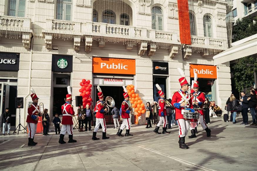 Συνεργασία Vodafone Ελλάδας και Public