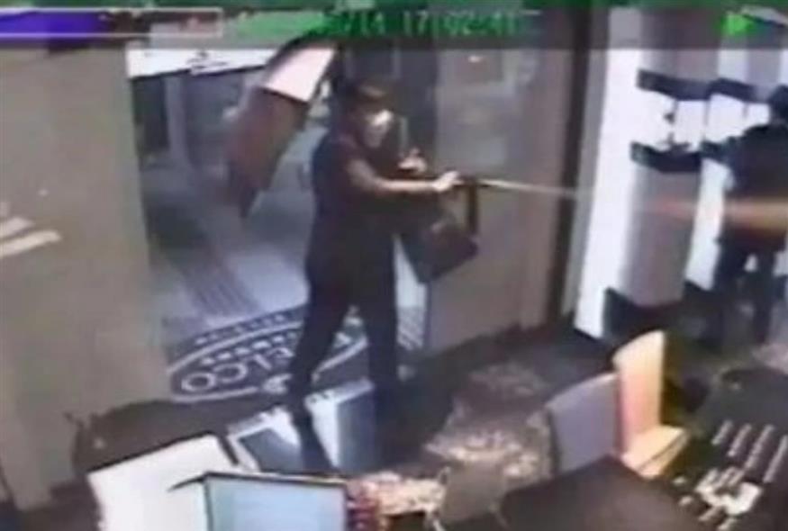 Στιγμιότυπο από ληστεία των Ροζ Πανθήρων