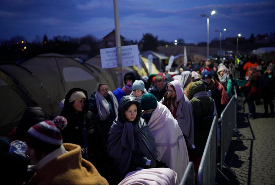 Ουκρανοί πρόσφυγες/AP Photo/Daniel Cole, File