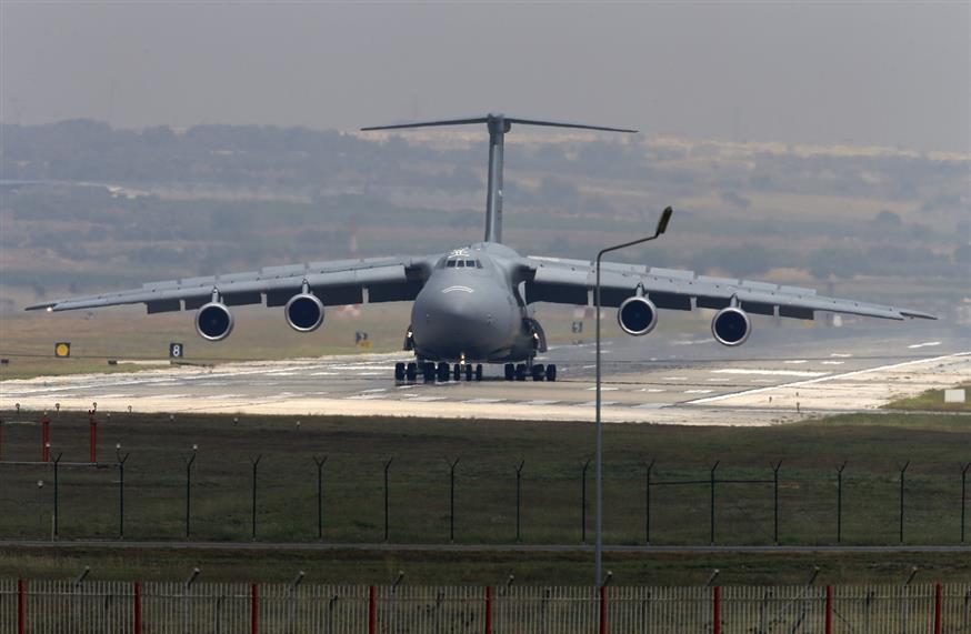 Σύμφωνα με την απόφαση των ΗΠΑ, τα τουρκικά αεροσκάφη πρέπει να παραμείνουν στο έδαφος και όχι στον εναέριο χώρο της Συρίας (AP Photo/Emrah Gurel)