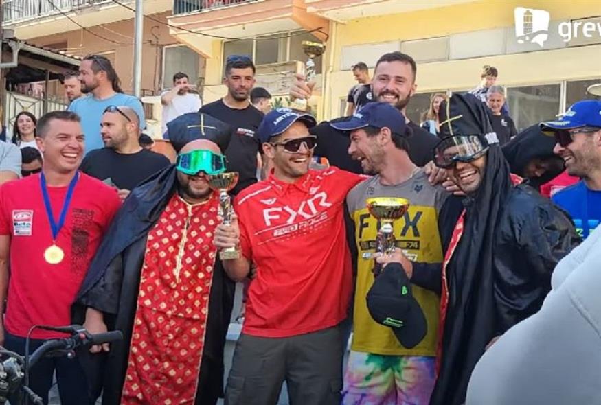 Ρασοφόροι μοτοσικλετιστές στα Γρεβενά (GREVENIOTIS.GR)