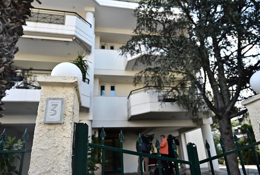 εμπρηστικός μηχανισμός στο σπίτι της Βόζεμπεργκ  (ΚΩΣΤΑΣ ΤΖΟΥΜΑΣ/EUROKINISSI)