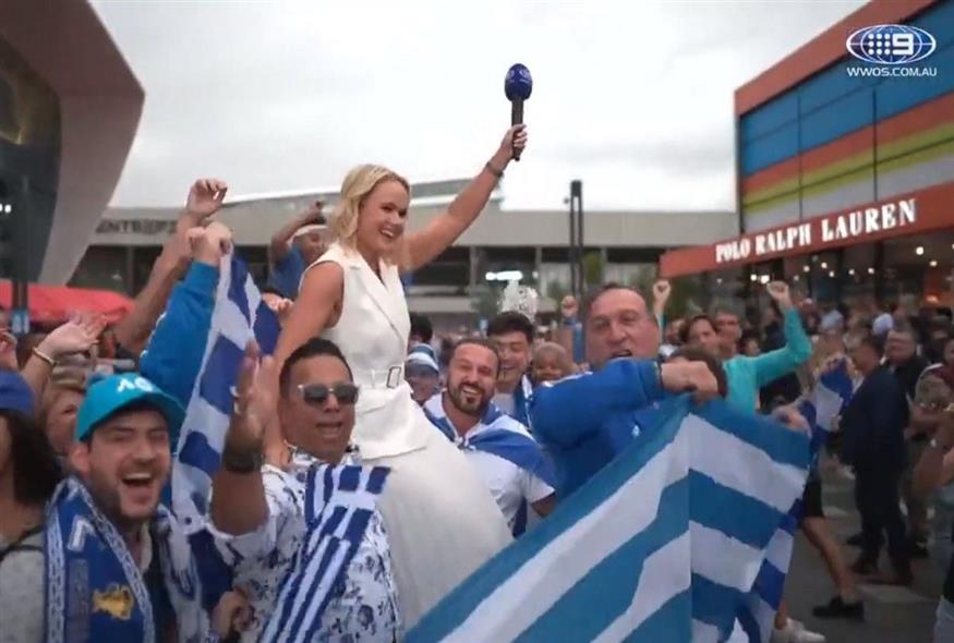 Τσιτσιπάς - Τζόκοβιτς: Χαμό έκαναν Έλληνες φίλαθλοι - Σήκωσαν στα χέρια δημοσιογράφο!