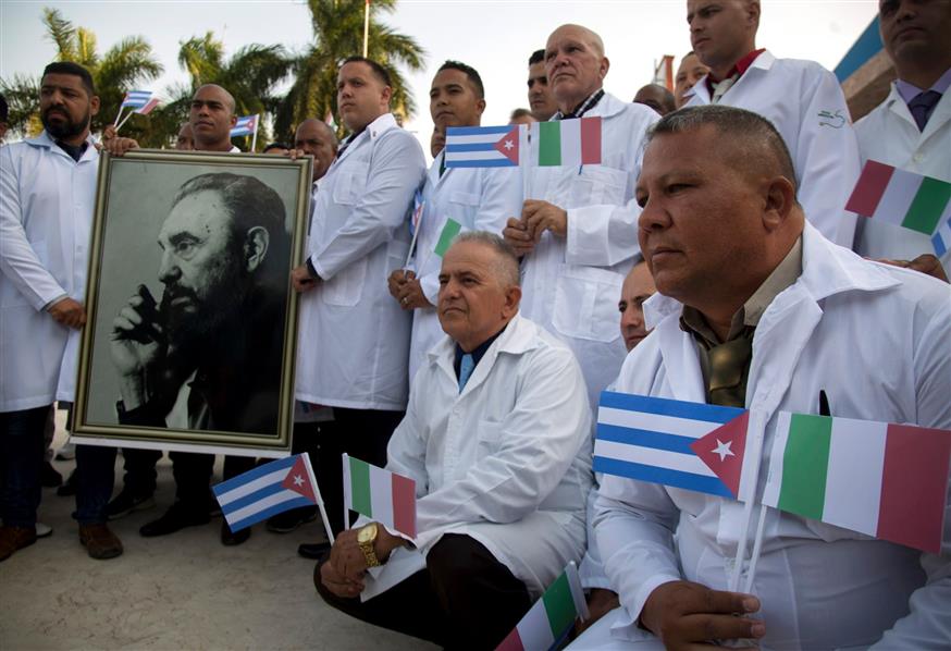 Κουβανέζοι γιατροί στην Ιταλία/(AP Photo/Ismael Francisco)