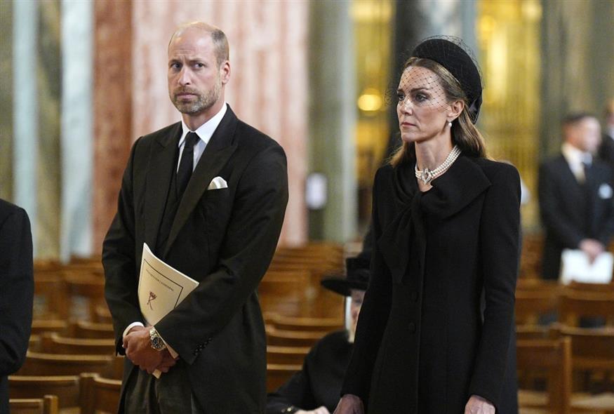 Βασιλιάς Κάρολος - Πρίγκιπας Ουίλιαμ - Κέιτ Μίντλετον