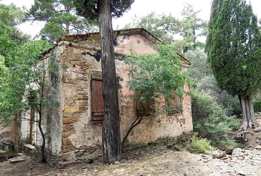 Το παλιό κτίσμα σήμερα φαίνεται σαν πίνακας ζωγραφικής αλλά η ιστορία του κουβαλάει και οι ψυχές που χάθηκαν μέσα του προκαλούν δέος