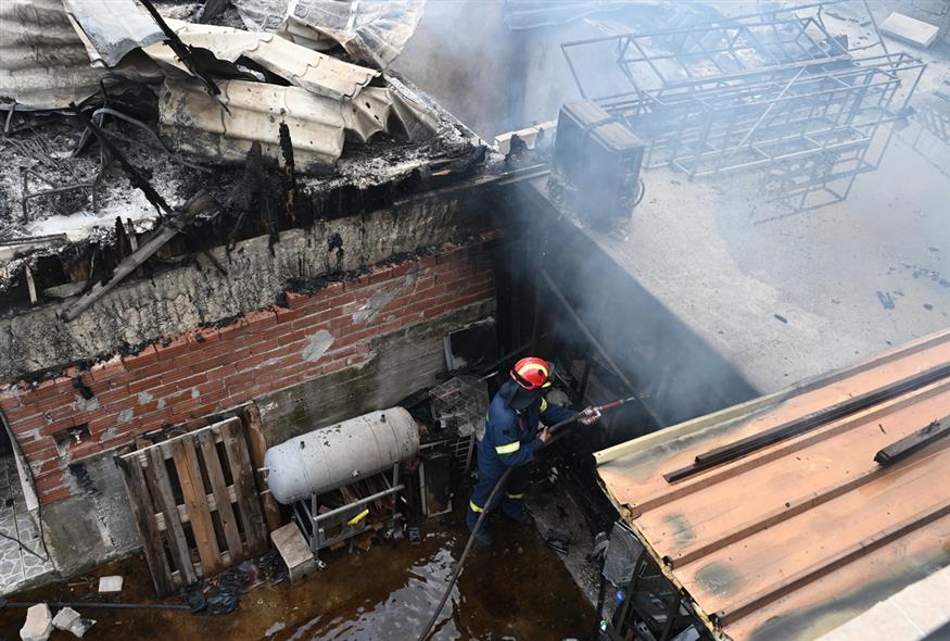 Πολλές οι καταστροφές από τη φωτιά στην Πάρνηθα (ΤΑΤΙΑΝΑ ΜΠΟΛΑΡΗ / EUROKINISSI)