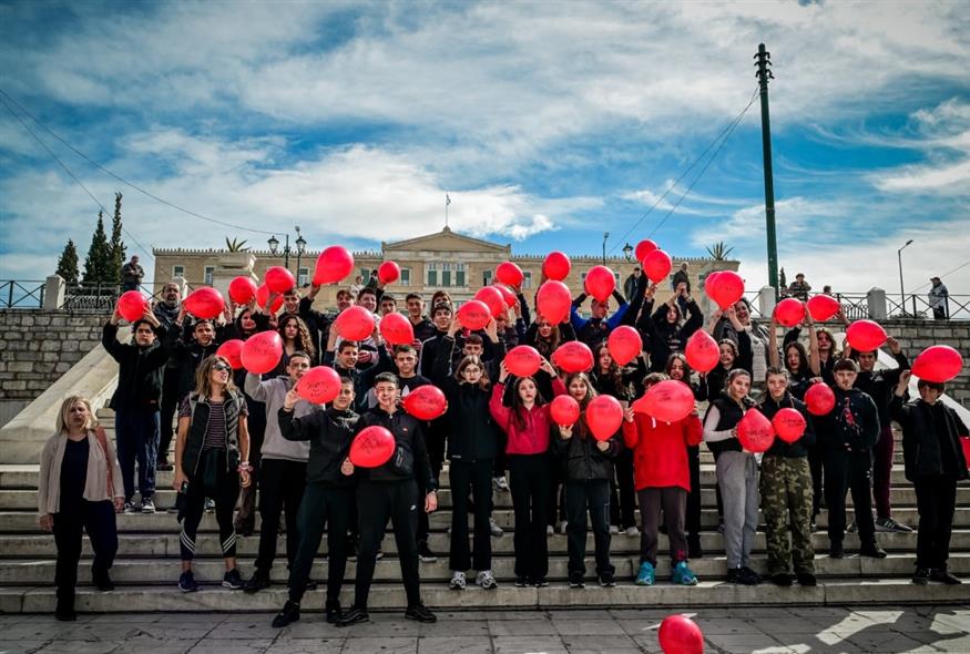 Στιγμιότυπο από κινητοποίηση μαθητών κατά της σχολικής βίας (ΤΑΤΙΑΝΑ ΜΠΟΛΑΡΗ/EUROKINISSI)