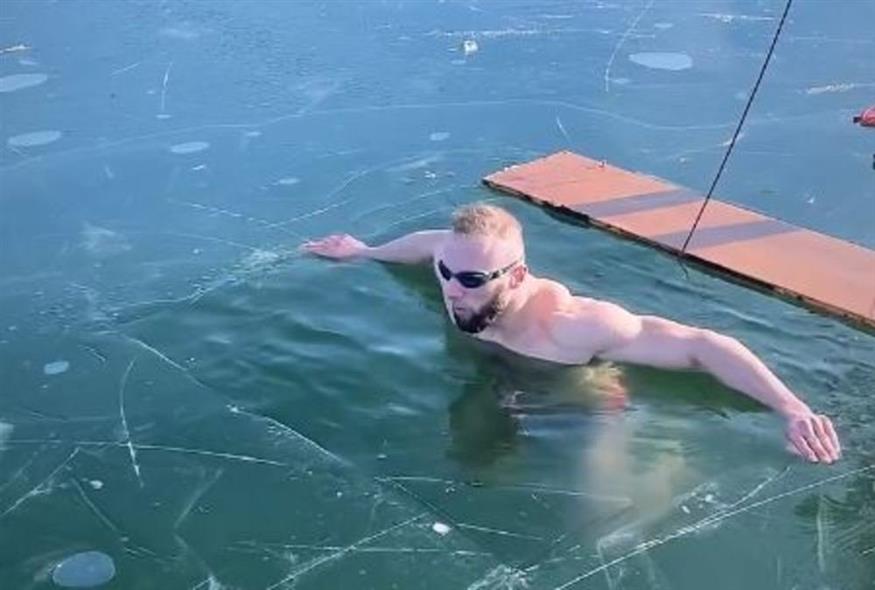 Ο Boris Oravec κολυμπούσε κάτω από τον πάγο και αποπροσανατολίστηκε / Video Capture / Instagram