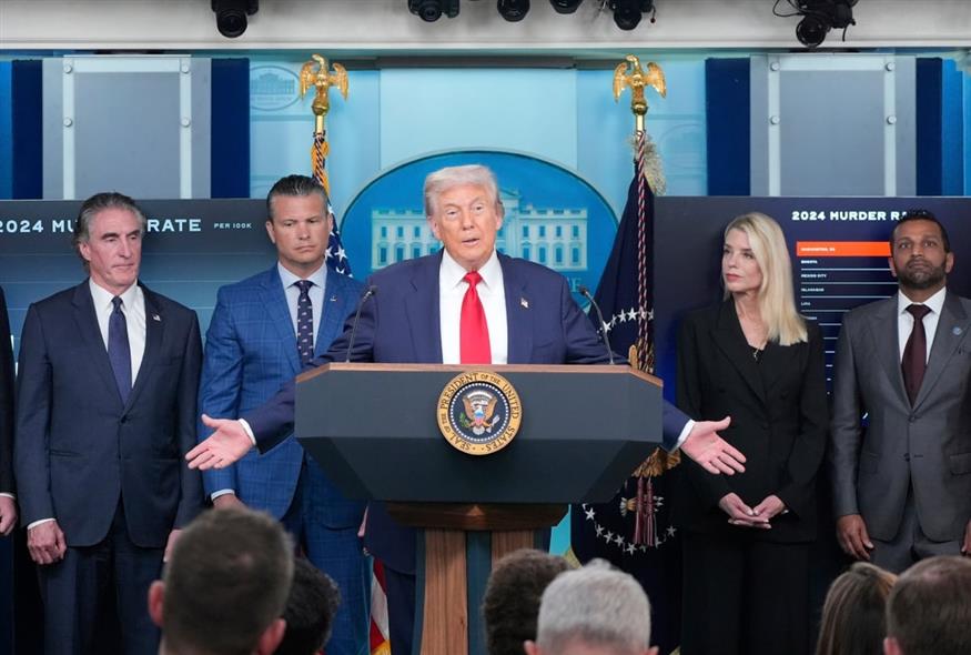 Ο Τραμπ «ετοιμάζει 1.000 εθνοφρουρούς στην Ουάσινγκτον» (ΑP)