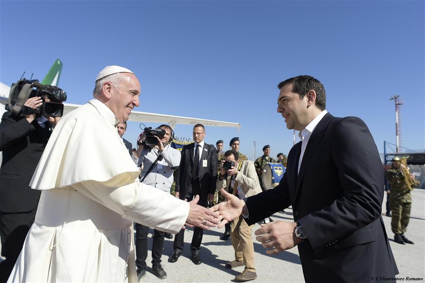 Πάπας Φραγκίσκος - Αλέξης Τσίπρας/(Osservatore Romano/Pool photo via AP)