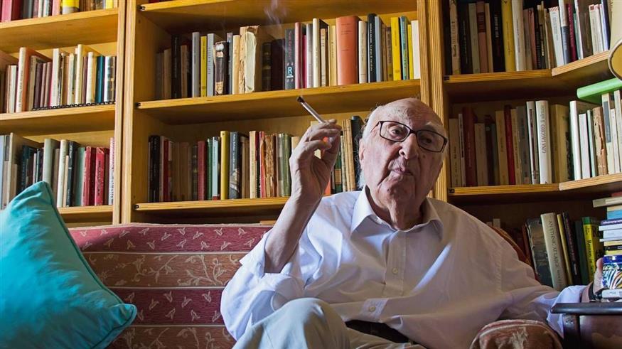 Ο διάσηµος Ιταλός συγγραφέας, Αντρέα Καµιλέρι, από τους θεµελιωτές του «αστυνοµικού µεσογειακού µυθιστορήµατος», πέθανε στα 93 του χρόνια