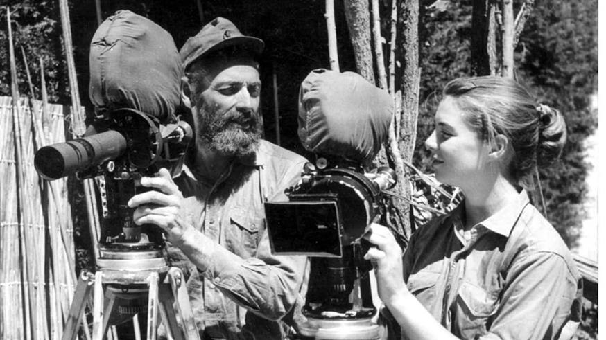 Η Μόνικα Ερτλ με τον πατέρα της Χανς.