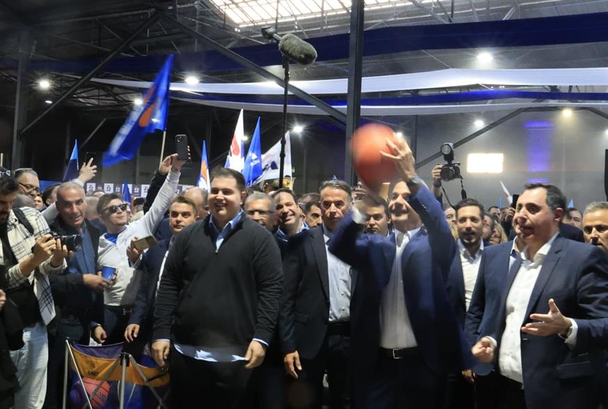 52 χρόνια ΝΔ