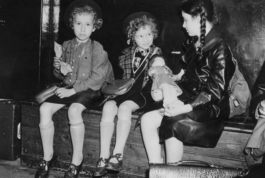 Τα τρία μικρά κορίτσια/RecordGBA