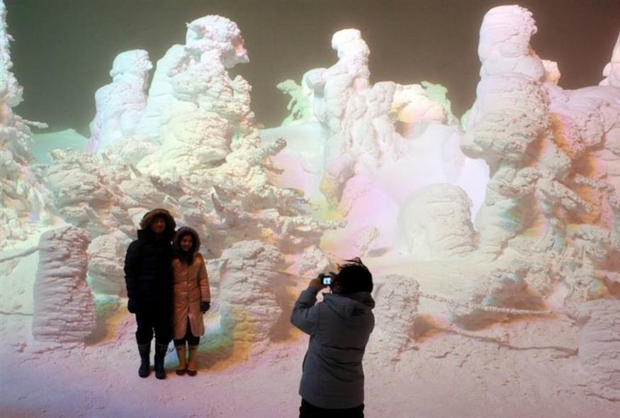 «Τέρατα χιονιού» (EPA/FRANCK ROBICHON)