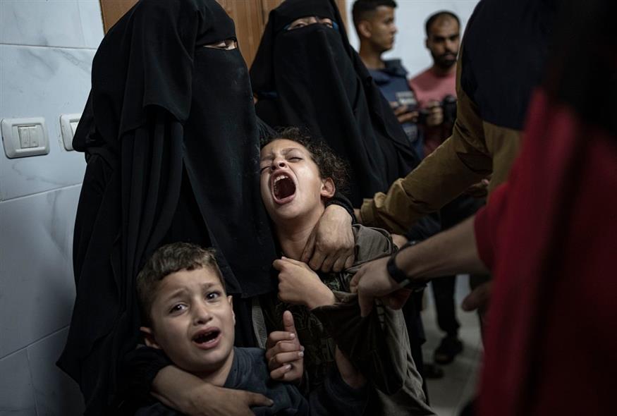Πόνος στη Γάζα (AP Photo/Fatima Shbair)