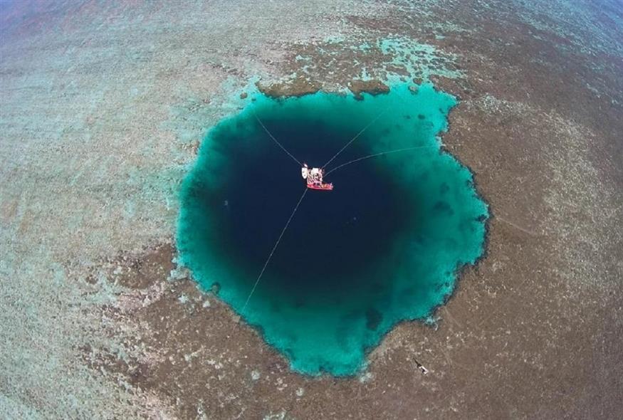 Αυτή είναι η 2η μεγαλύτερη μπλε τρύπα στον κόσμο (Twitter)