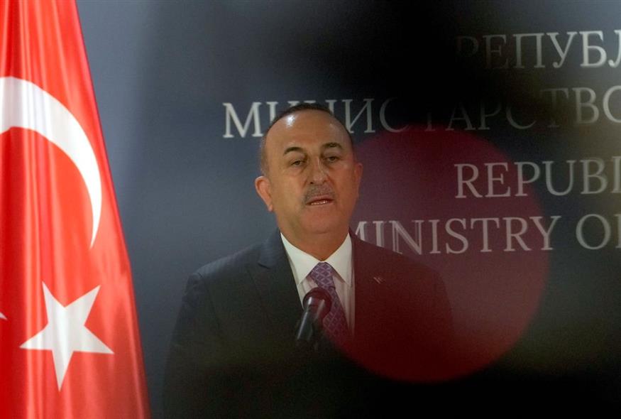 Ο υπουργός Εξωτερικών της Τουρκίας κατά τη διάρκεια δηλώσεων/AP Photos
