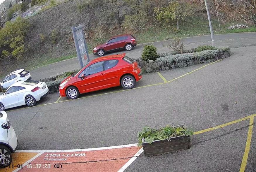 Το όχημα των δραστών που χρησιμοποιήθηκε στην εκτέλεση του Γιάννη Λάλα