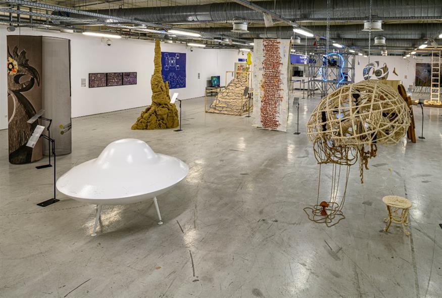 Μέρος της έκθεσης «all aboard» στο αεροδρόμιο Ελευθέριος Βενιζέλος (Copyright: Christos Simatos)