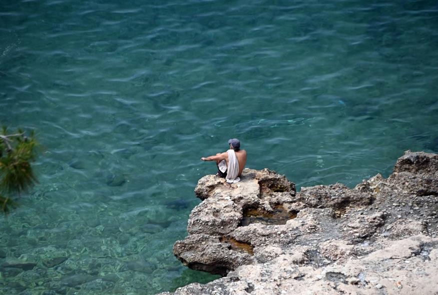 ΣΤΙΓΜΙΟΤΥΠΟ ΣΤΗ ΠΑΡΑΛΙΑ ΤΗΣ ΑΡΒΑΝΙΤΙΑΣ. (ΒΑΣΙΛΗΣ ΠΑΠΑΔΟΠΟΥΛΟΣ / EUROKINISSI)