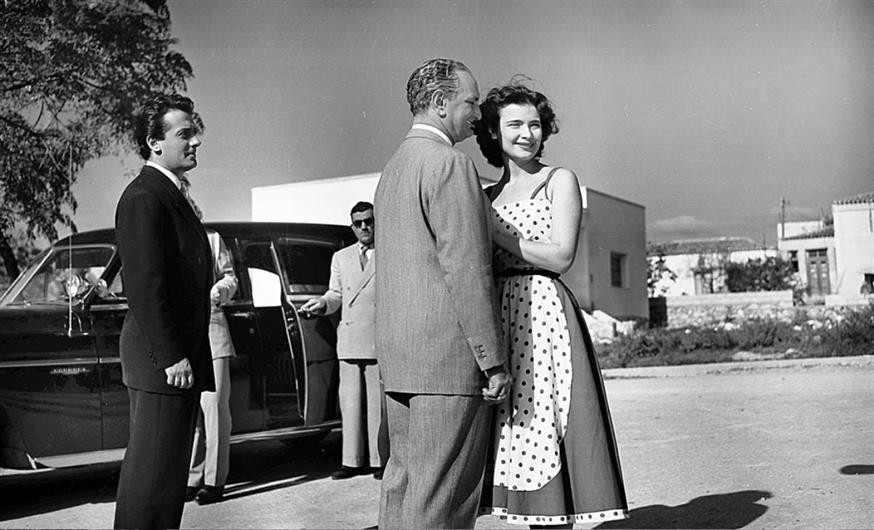 Λατέρνα Φτώχεια και Φιλότιμο