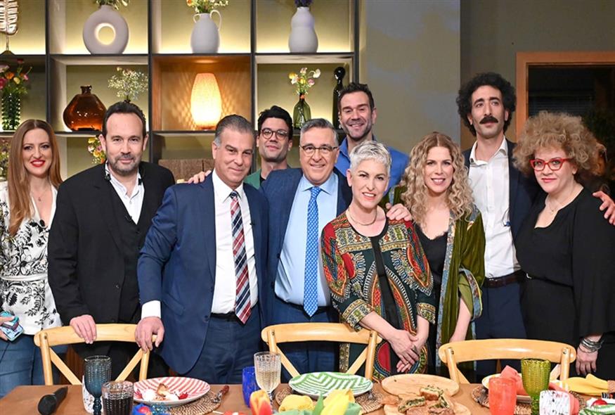 «Παρέα« με τον Γιώργο Κουβαρά (ΕΡΤ)