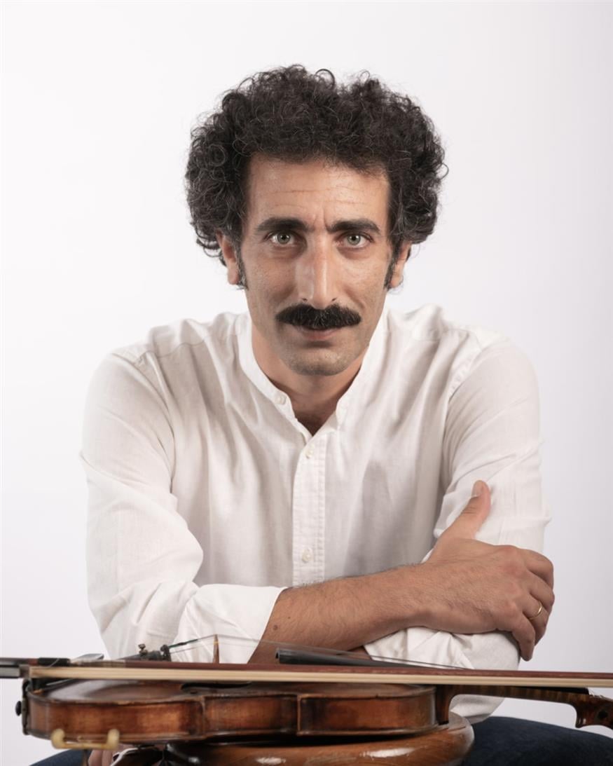 «Tα social media σκοτώνουν τη μουσική, το τραγούδι θέλει τον χρόνο του για να ανασάνει» λέει ο Γιάννης Διονυσίου στο ethnos.gr