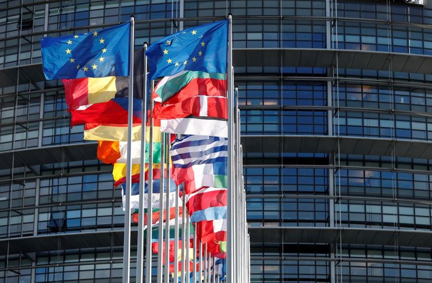 Σημαίες των χωρών της Ευρωπαϊκής Ένωσης / AP Photo/Jean-Francois Badias