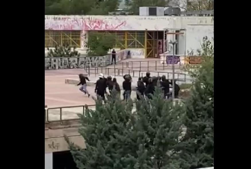 Επεισόδια στην Πολυτεχνειούπολη (FACEBOOK)