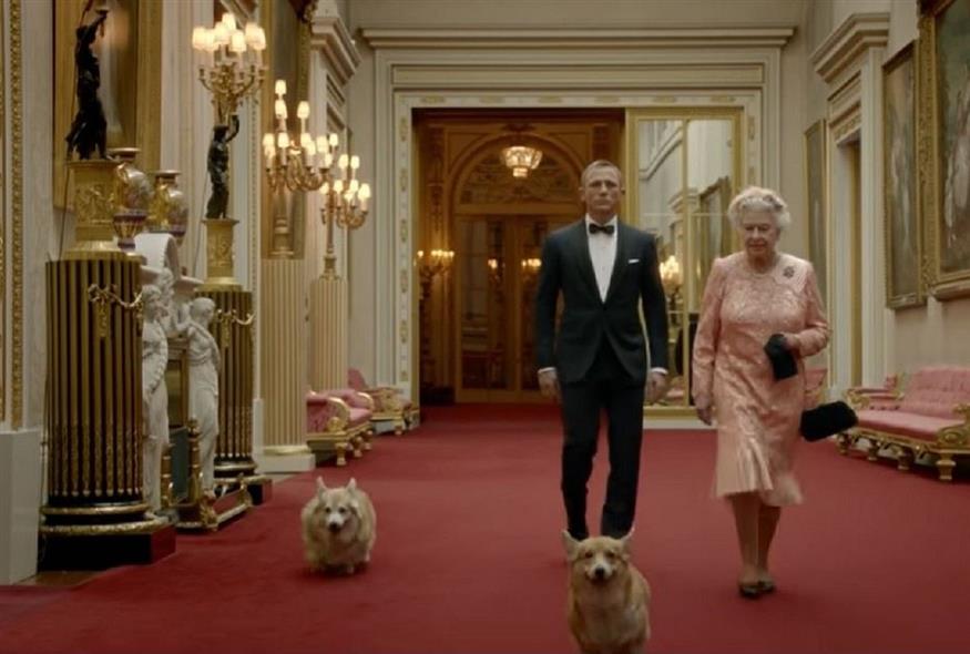 Η Βασίλισσα Ελισάβετ με τον Ντάνιελ Κρεγκ ως Τζέιμς Μποντ για τους Ολυμπιακούς του Λονδίνου (Video Capture)