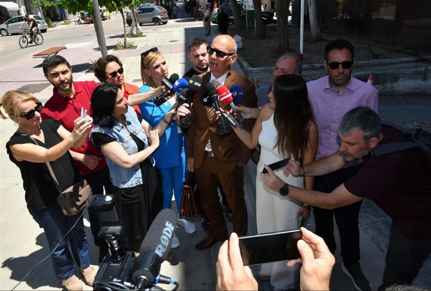 Ο 41χρονος οδηγείται στα Δικαστήρια Καλαμάτας (ΙΝΤΙΜΕ) Ο 41χρονος οδηγείται στα Δικαστήρια Καλαμάτας (ΙΝΤΙΜΕ)