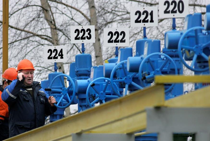 Εργάτες σε αγωγό φυσικού αερίου στη Λευκορωσία/Associated Press