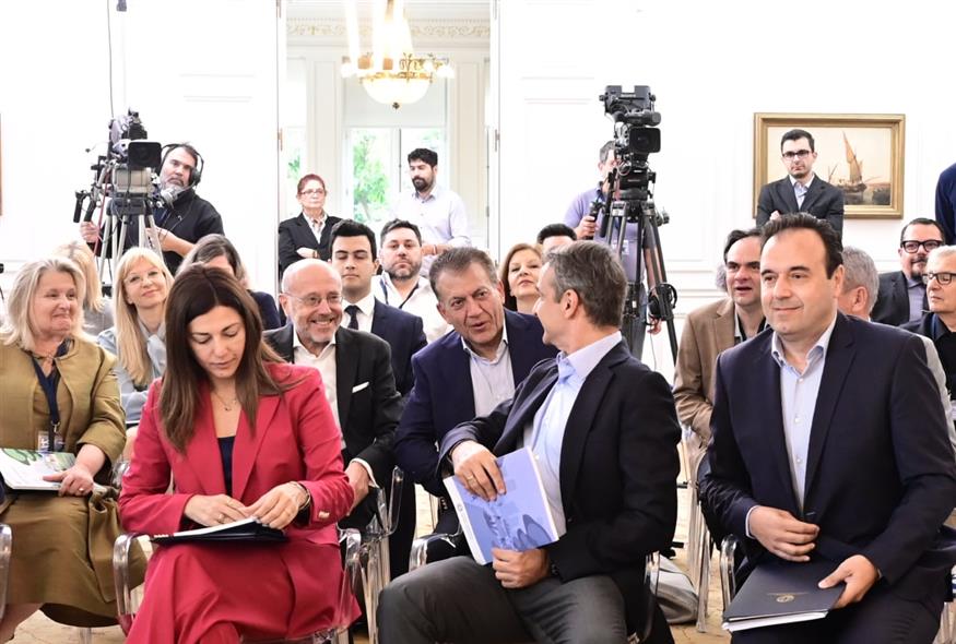 ΠΑΡΟΥΣΙΑΣΗ ΤΗΣ ΕΘΝΙΚΗΣ ΣΤΡΑΤΗΓΙΚΗΣ ΓΙΑ ΤΗΝ ΠΡΟΛΗΨΗ ΚΑΙ ΤΗΝ ΑΝΤΙΜΕΤΩΠΙΣΗ ΤΗΣ ΒΙΑΣ ΚΑΙ ΤΗΣ ΠΑΡΑΒΑΤΙΚΟΤΗΤΑΣ ΑΝΗΛΙΚΩΝ (ΜΙΧΑΛΗΣ ΚΑΡΑΓΙΑΝΝΗΣ/EUROKINISSI)