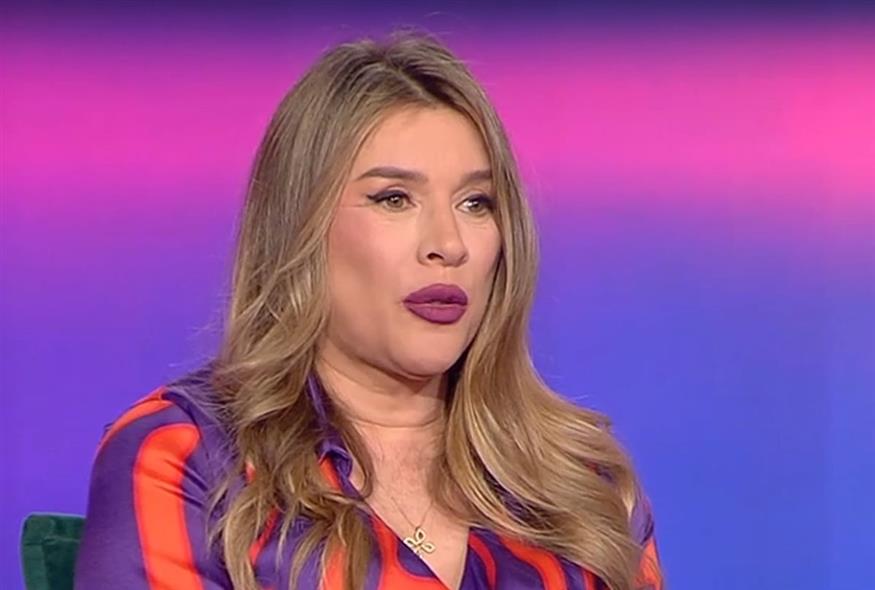 Η Ερρικα Πρεζεράκου στην εκπομπή «Καλύτερα Αργά»