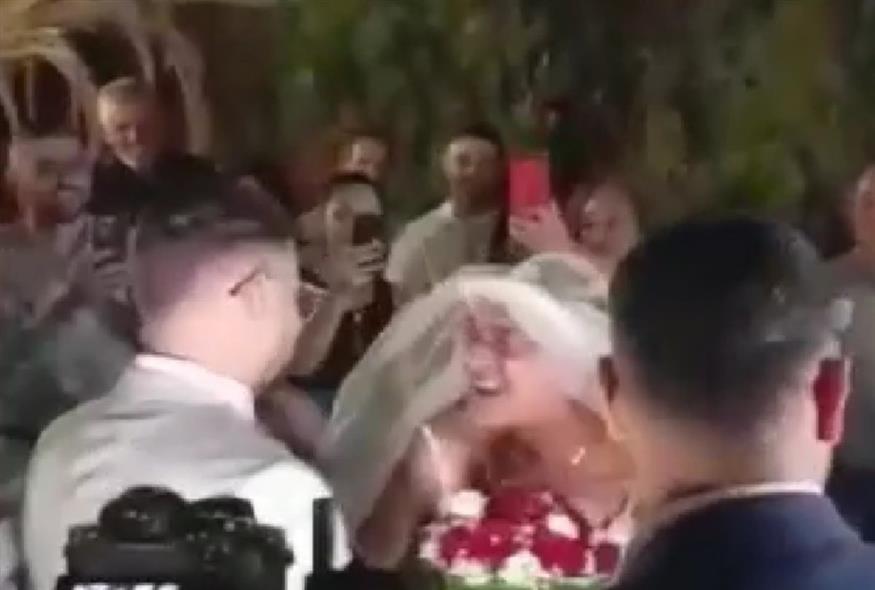 Πεθερός έκανε πλάκα στο γαμπρό του και ντύθηκε νύφη