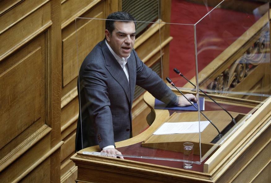 Ο Αλέξης Τσίπρας στο βήμα της Βουλής (ΚΟΝΤΑΡΙΝΗΣ ΓΙΩΡΓΟΣ EUROKINISSI)